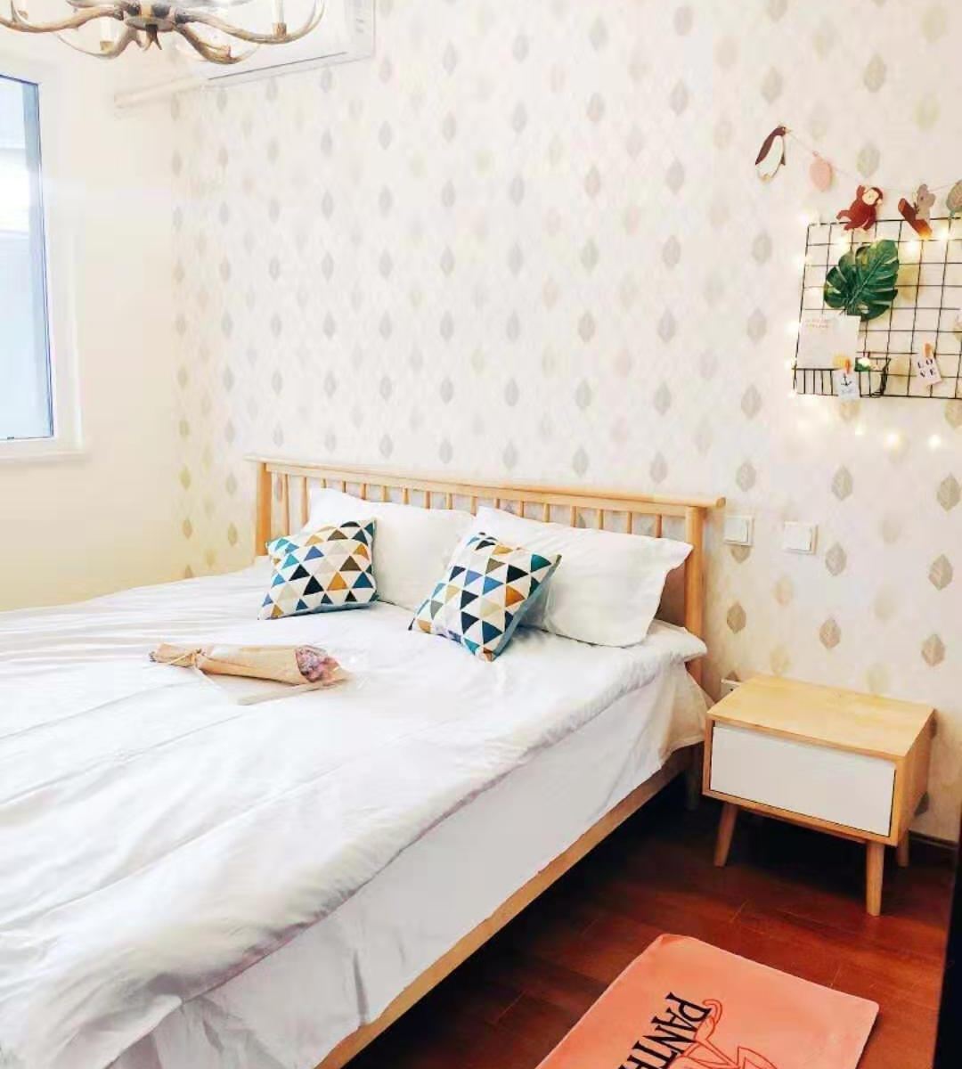 宜家温馨大床房