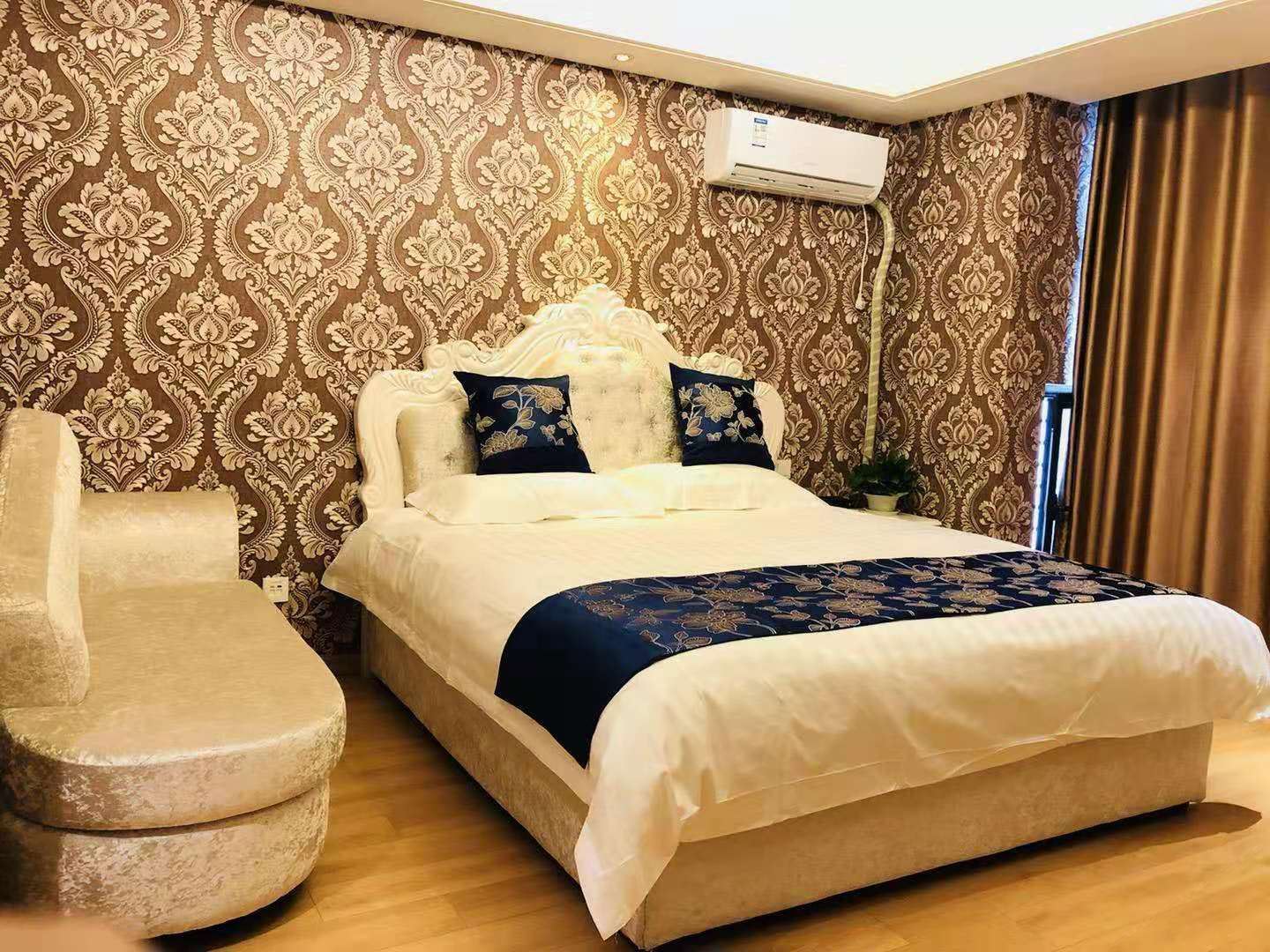 商务休闲大床房