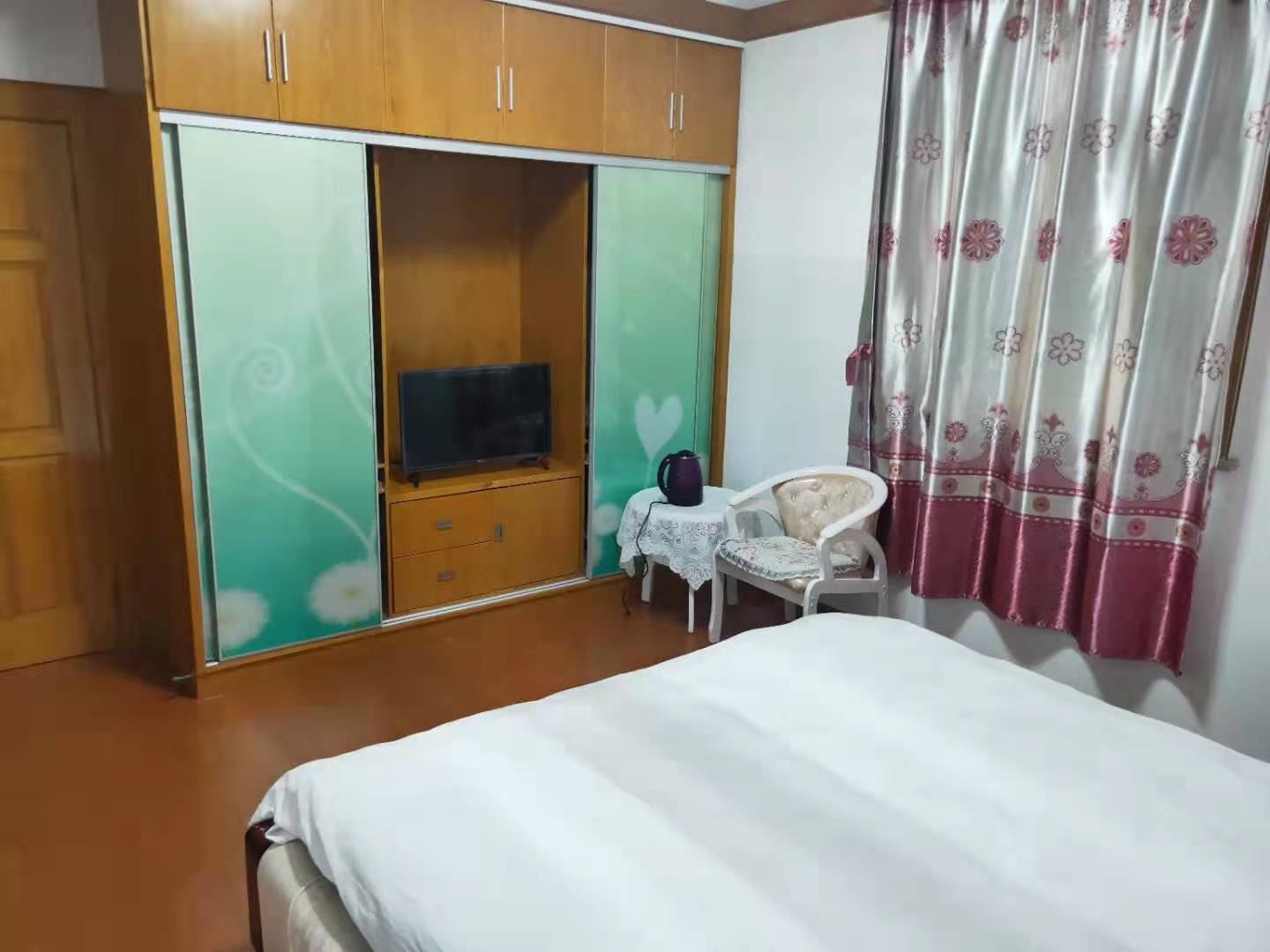 舒适大床房