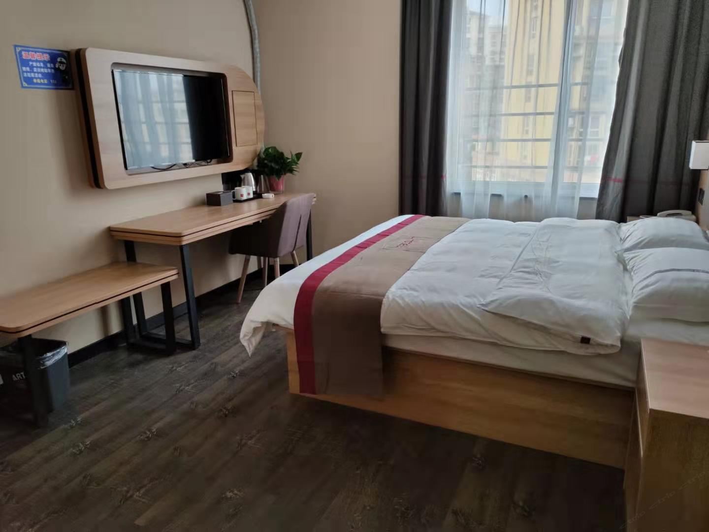 高级大床房