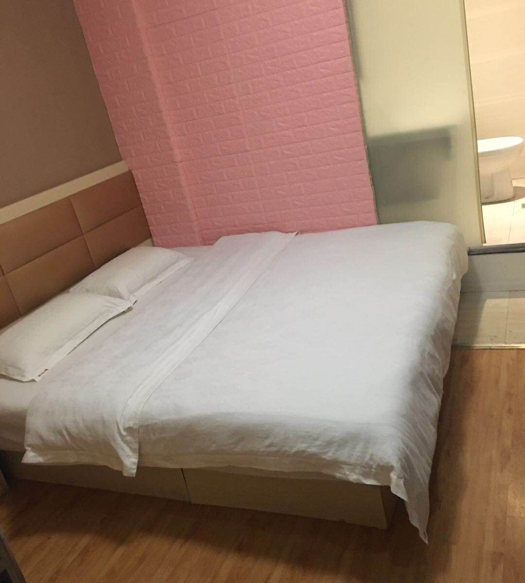 豪华大床房