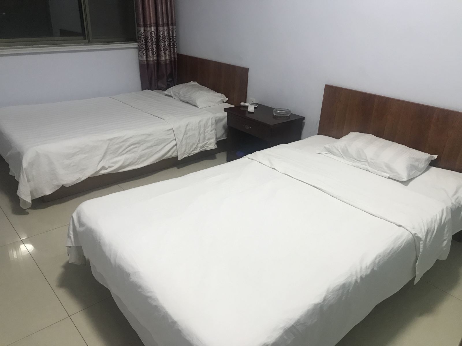 标准双床间
