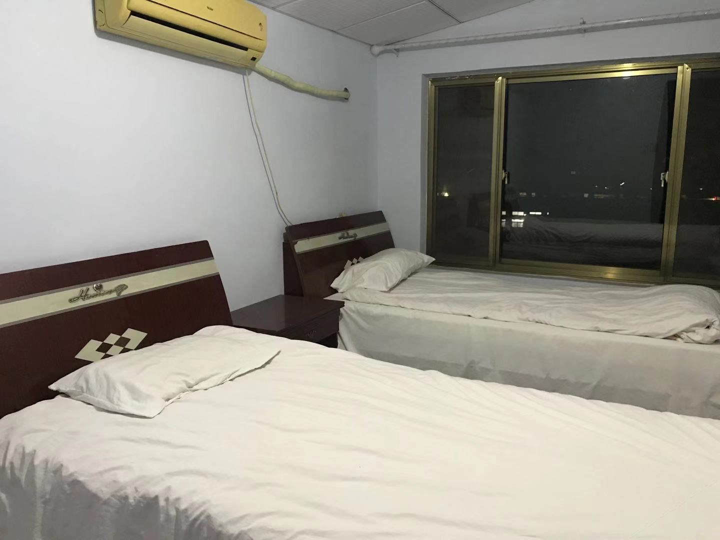 普通标准间(公共卫浴)