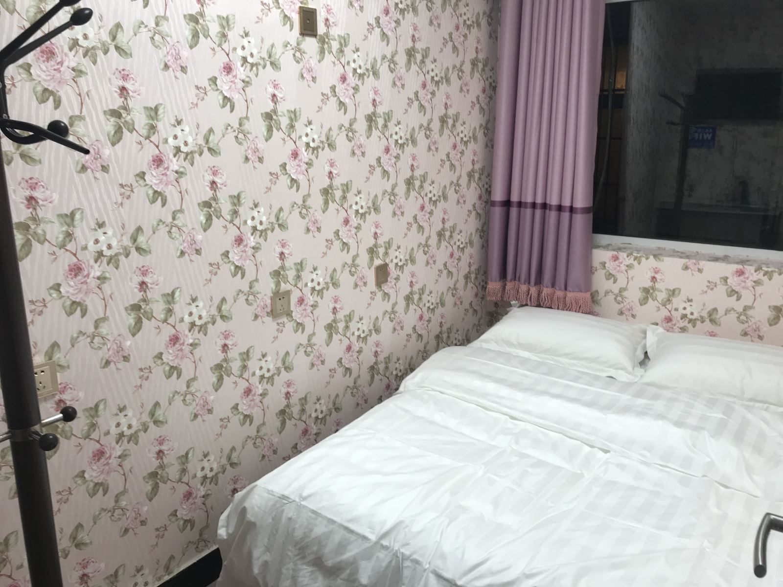 经济大床房