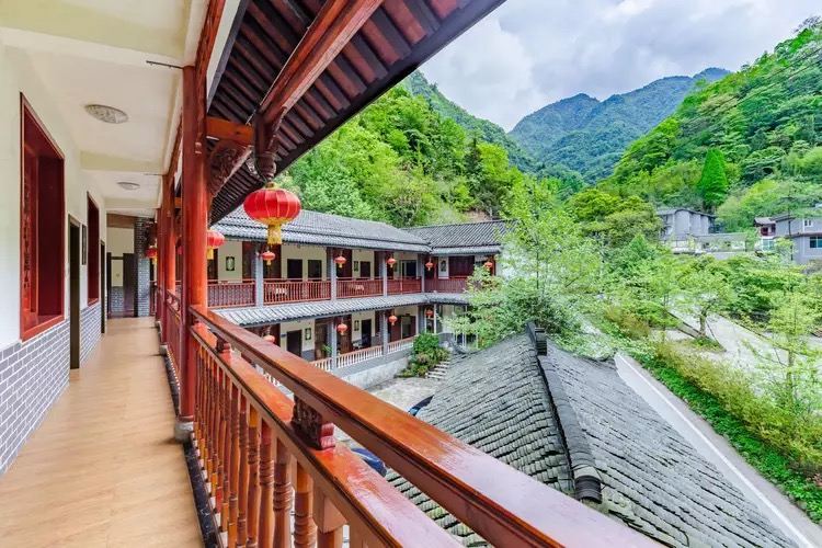 青城后山玉彬休闲庄