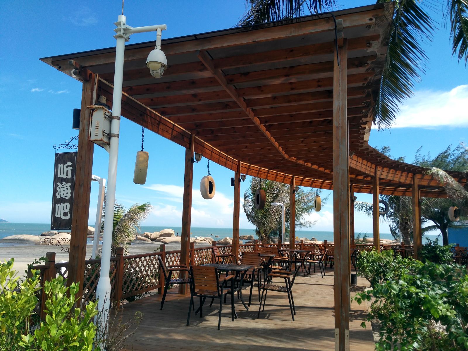 台山老顽童浪琴湾滨海营地酒店
