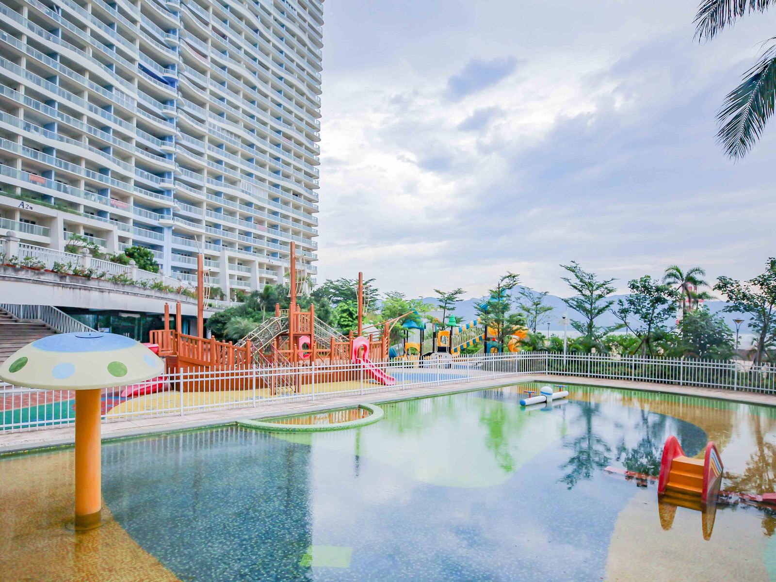 天骄假日海景公寓(惠州莱蒙水榭湾店)