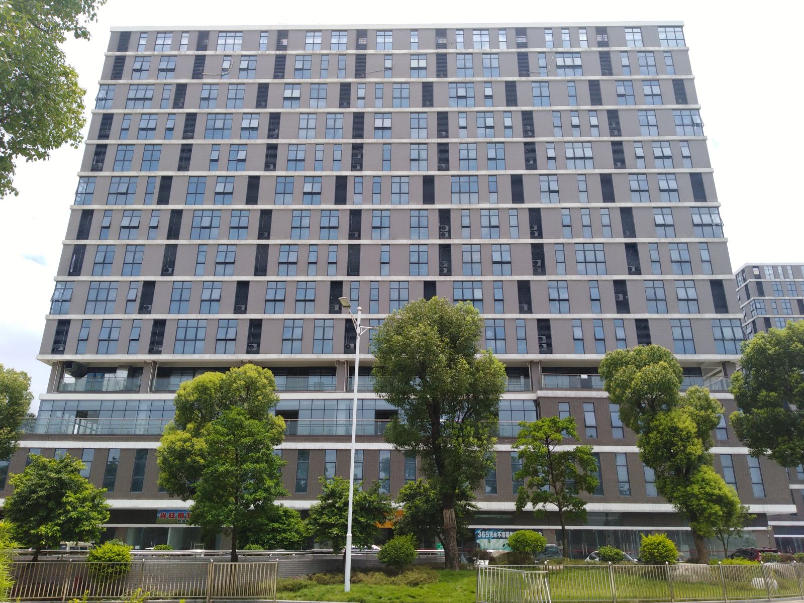 希晨主题公寓(佛山华南医博城店)
