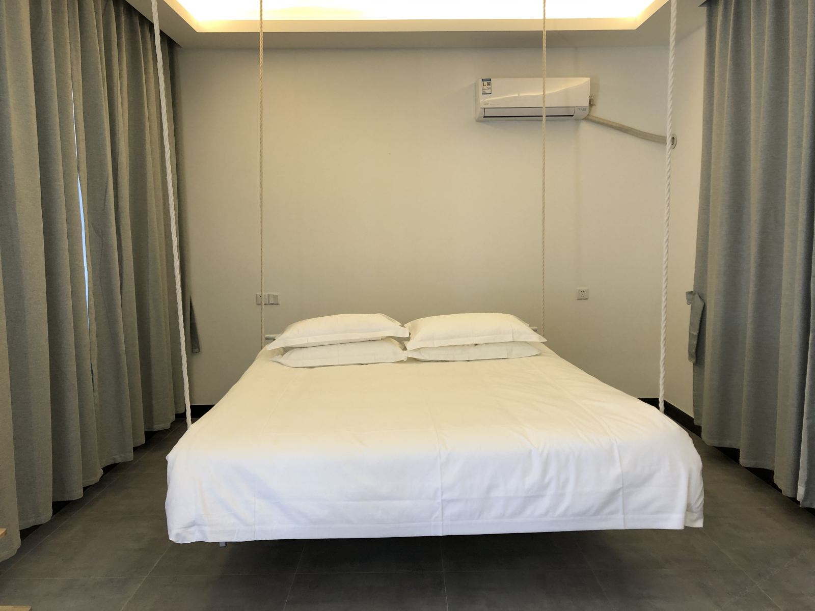 北欧吊床大床房