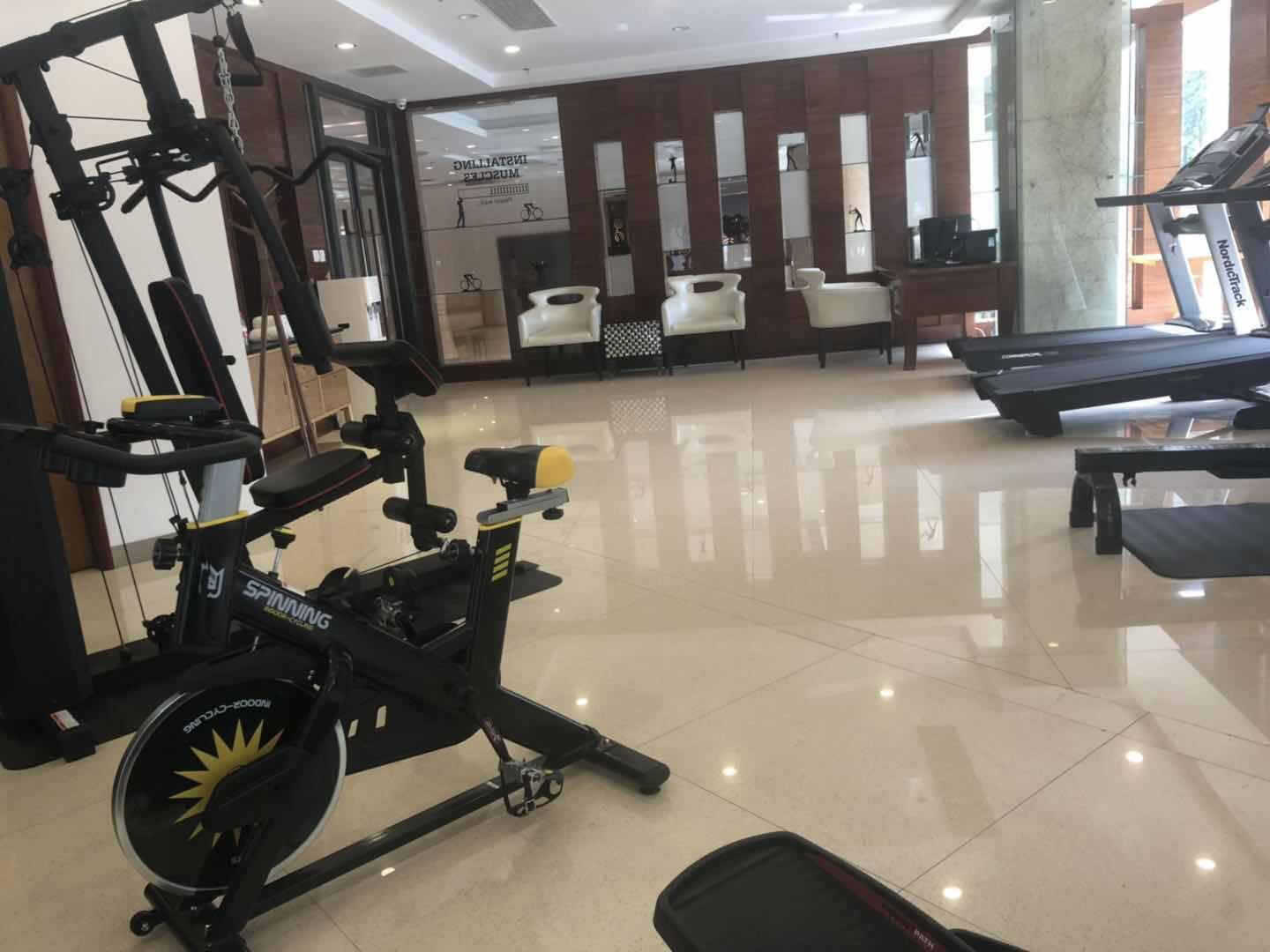 健身娱乐设施
