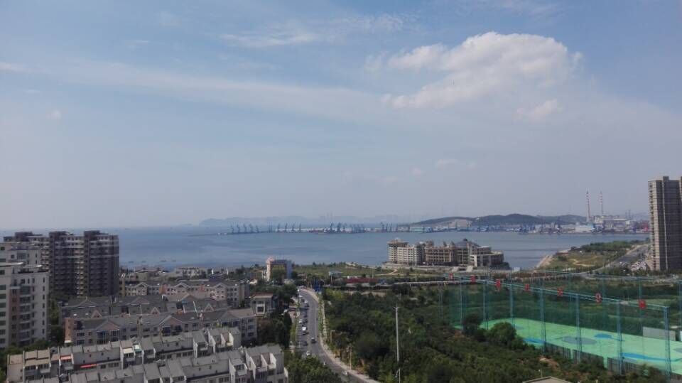 大连AM北欧假日海景公寓酒店