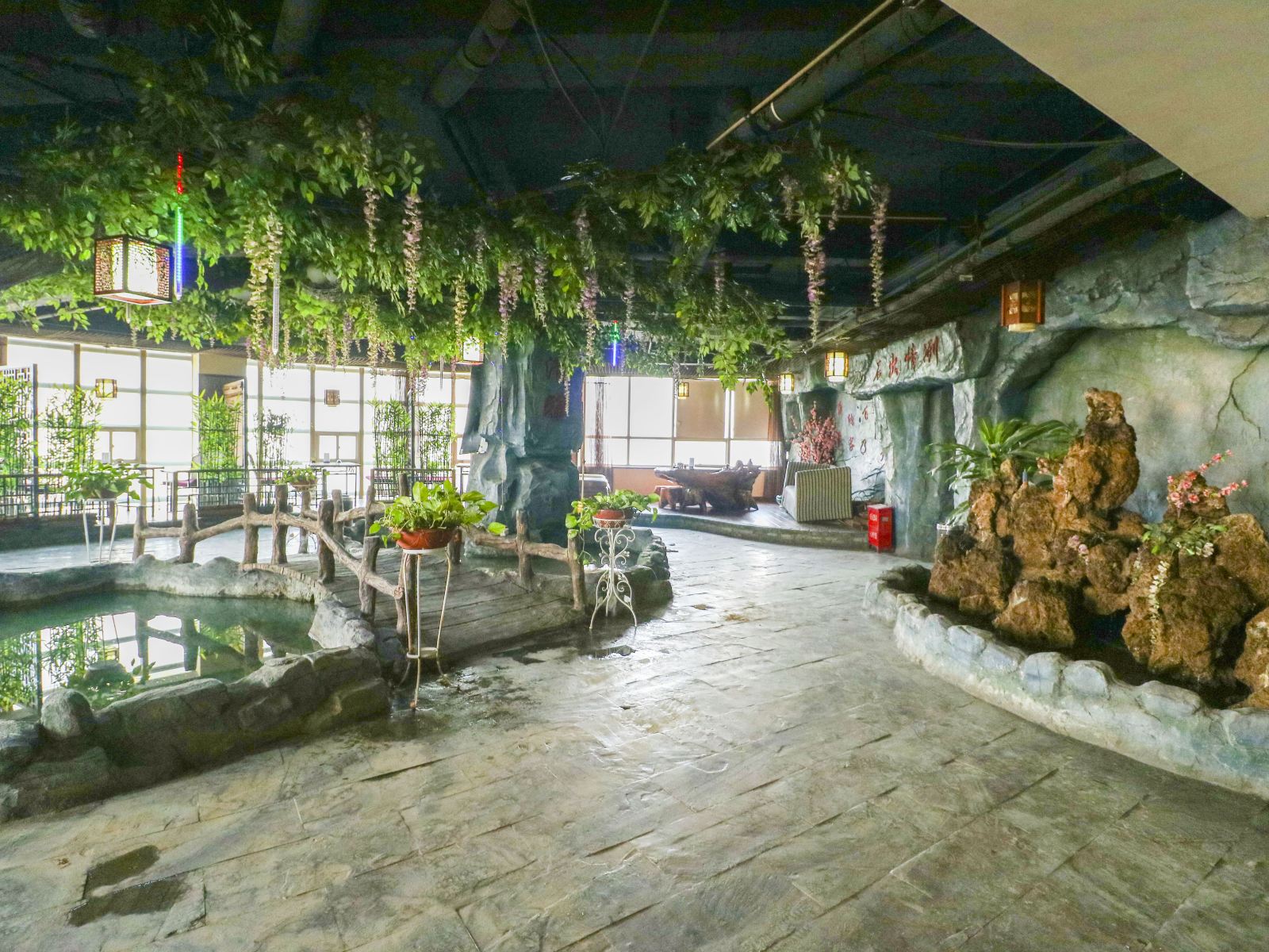 健身娱乐设施
