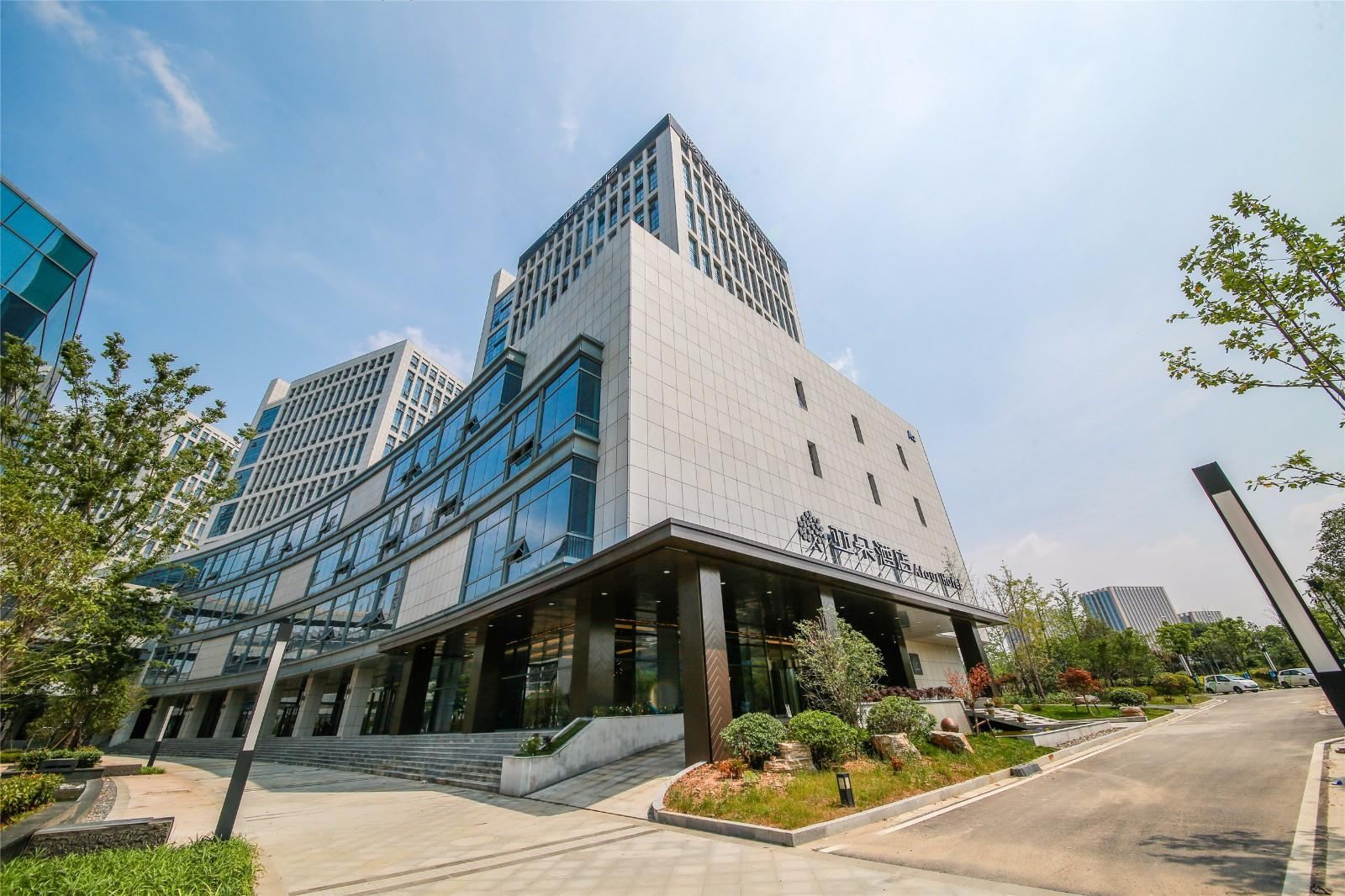 南京仙林大学城生创园亚朵酒店