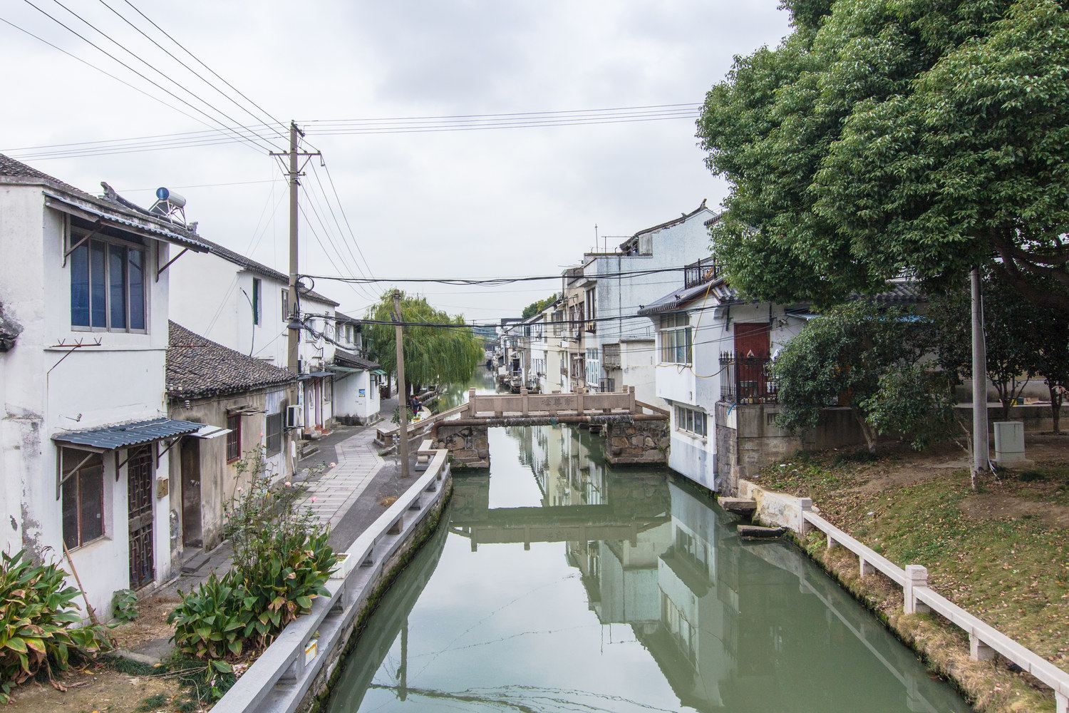 小霸王house公寓(苏州桃花桥路店)