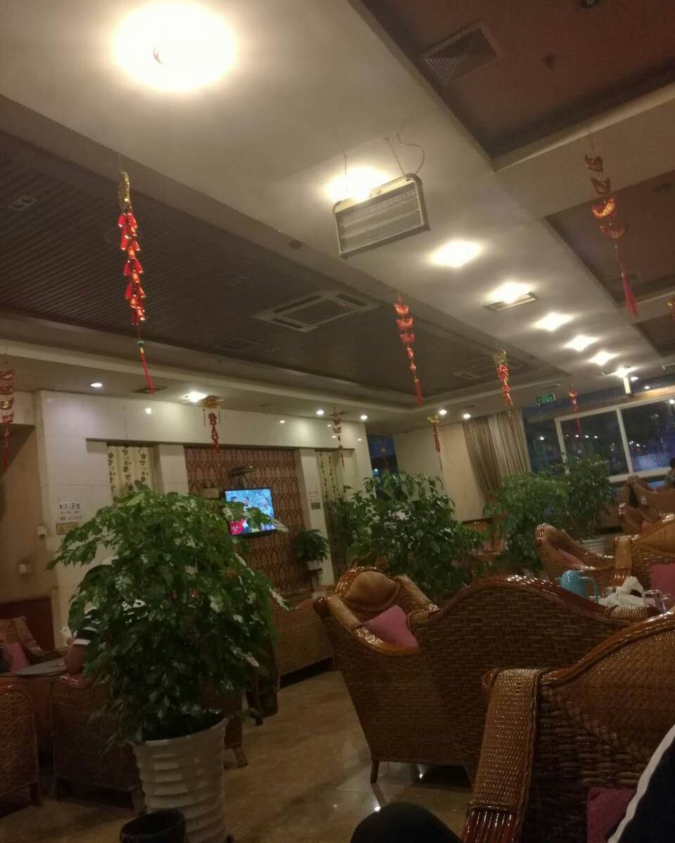健身娱乐设施