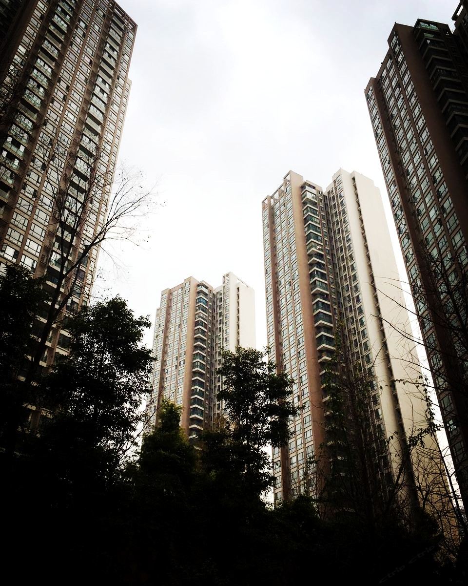 成都东客站旁万达优质电梯二居室公寓