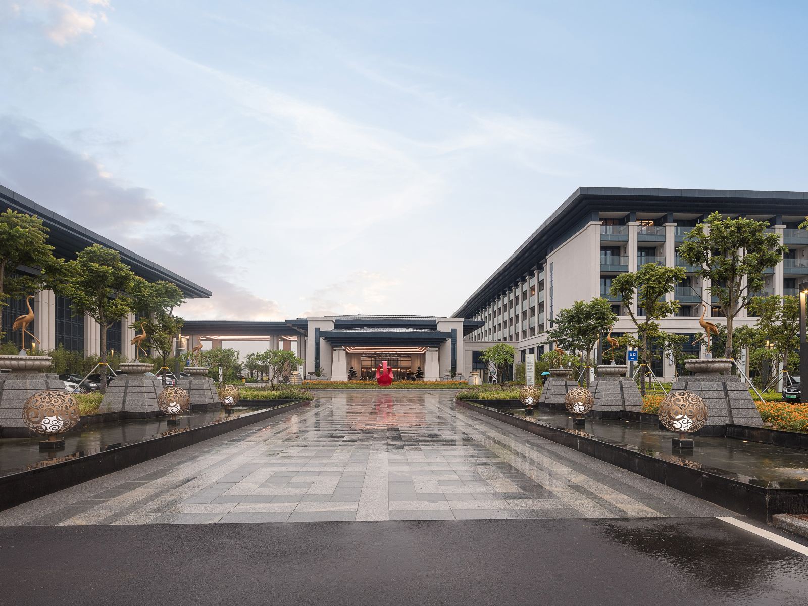 深圳坪山格兰云天国际酒店