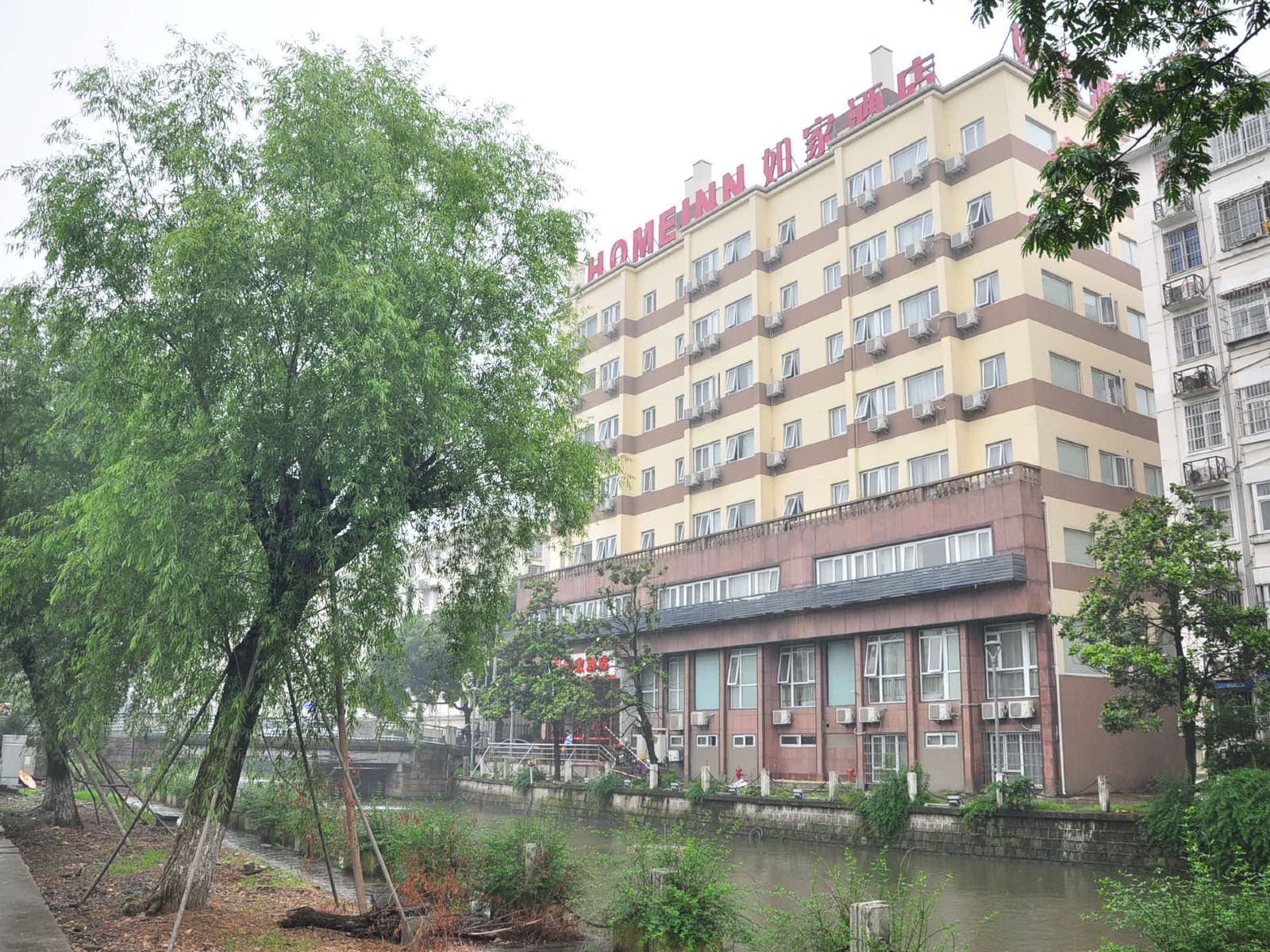如家酒店(宁波火车站大卿桥地铁站店)