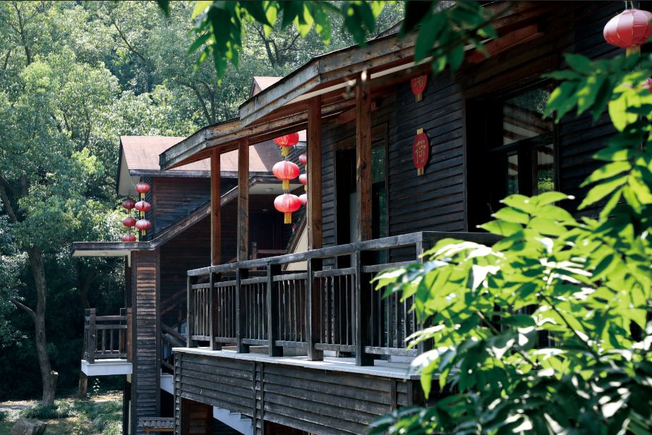 桐庐红灯笼小木屋