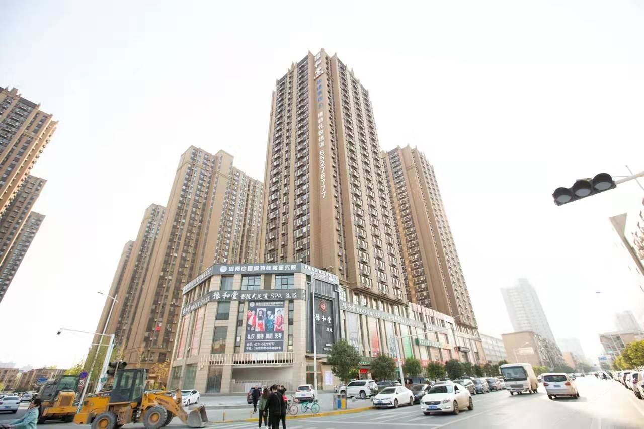乐居商务酒店(郑州纬四路店)