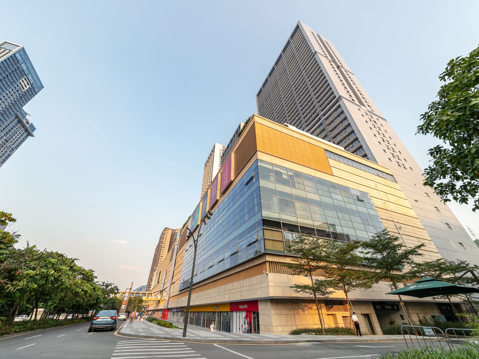 铂斯登行政公寓(深圳塘朗城地铁站店)