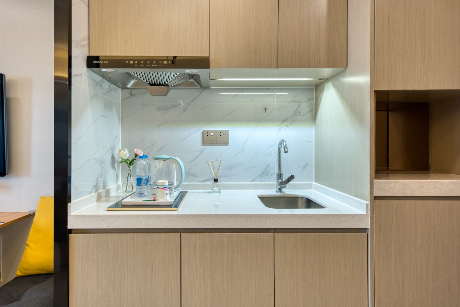 商务一室一厅套房