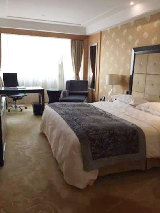 高级大床间