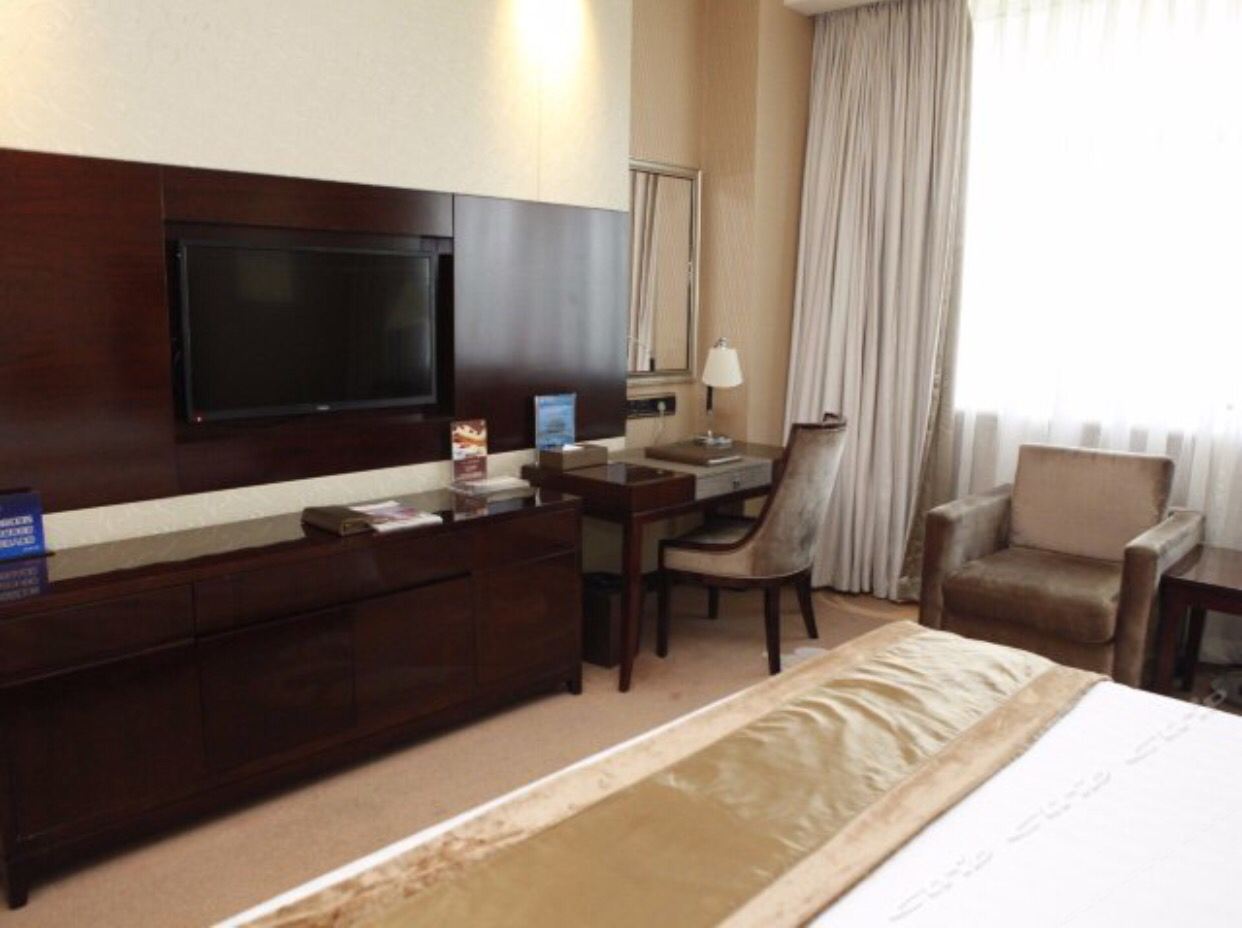 豪华商务大床房