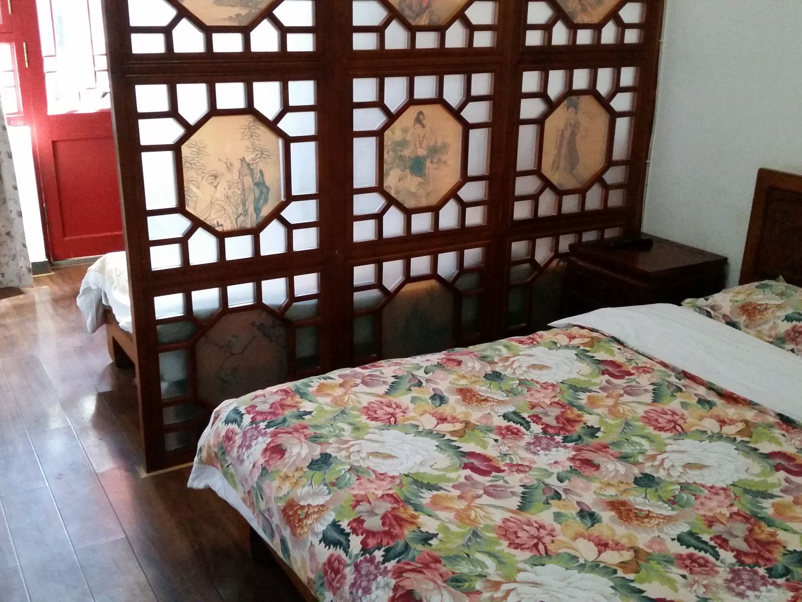 豪华家庭间