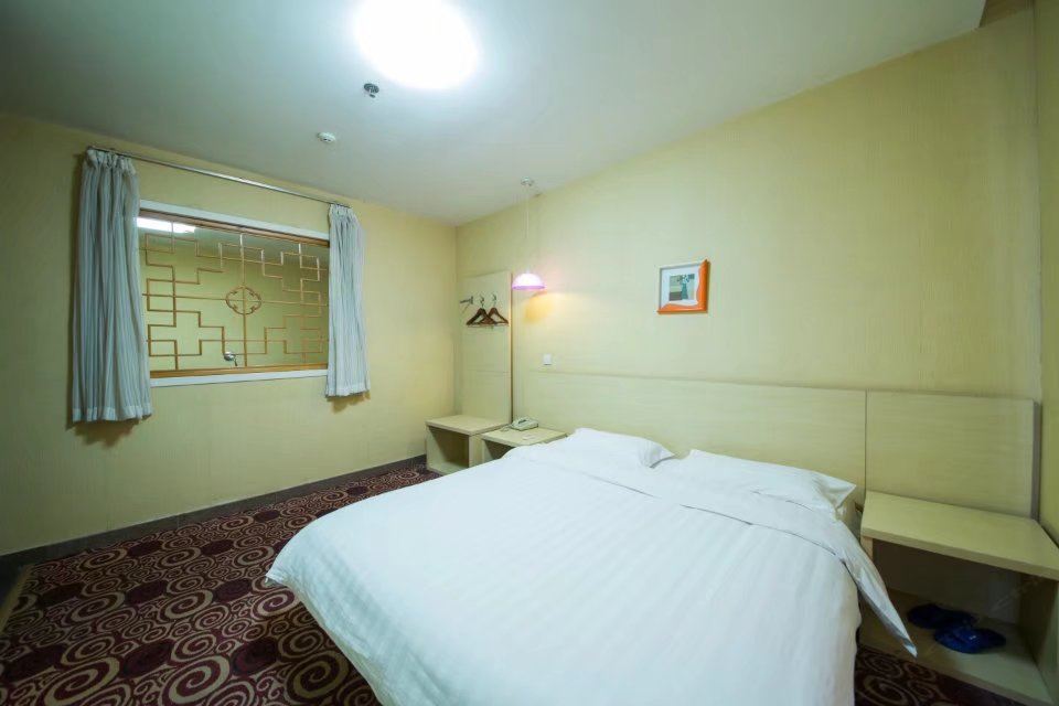 商务大床房