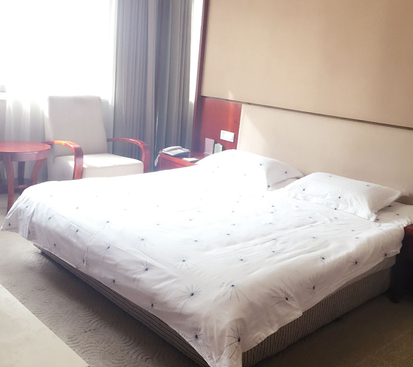 豪华大床间