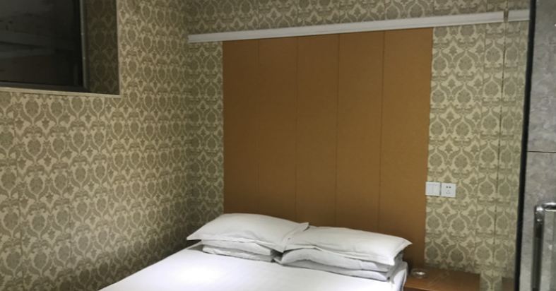 豪华大床房