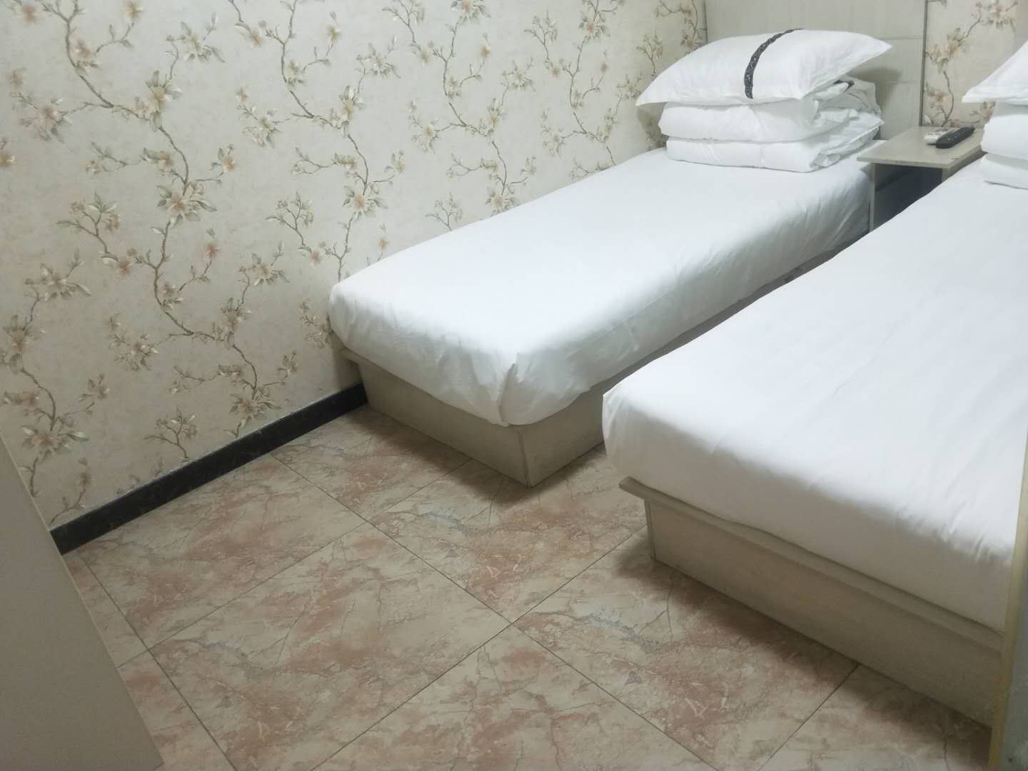 B标准间