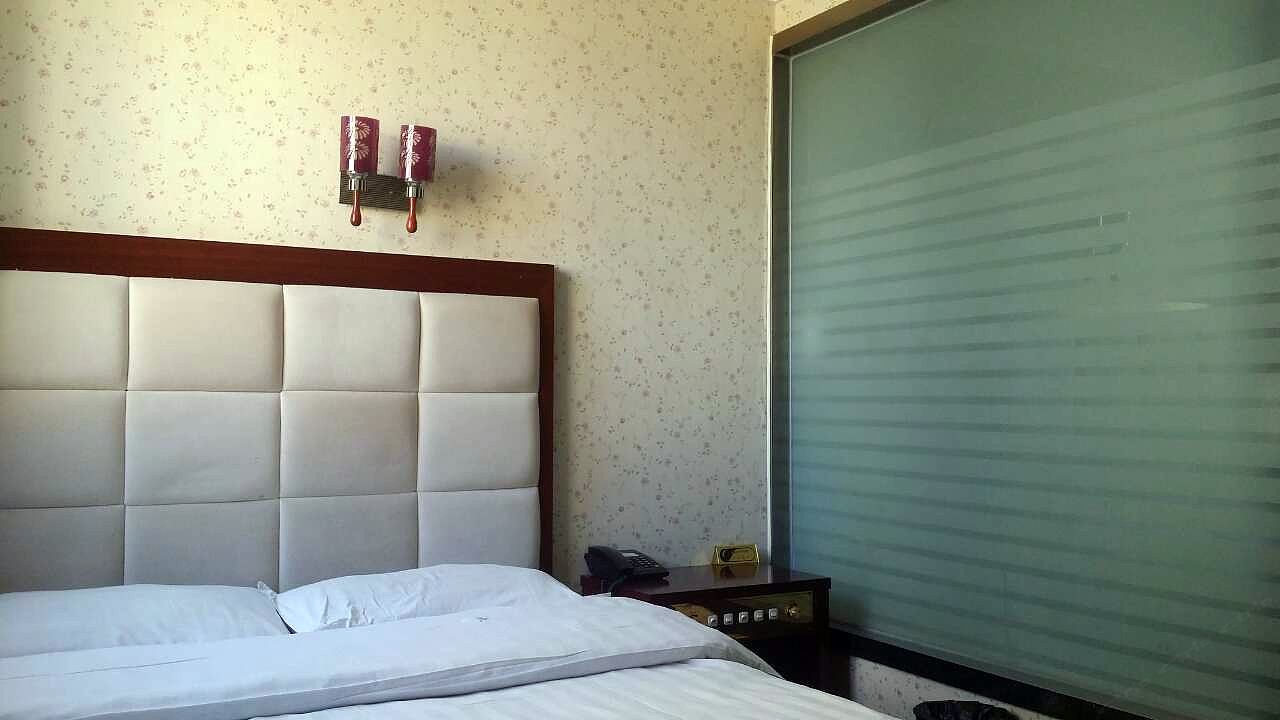 豪华大床房