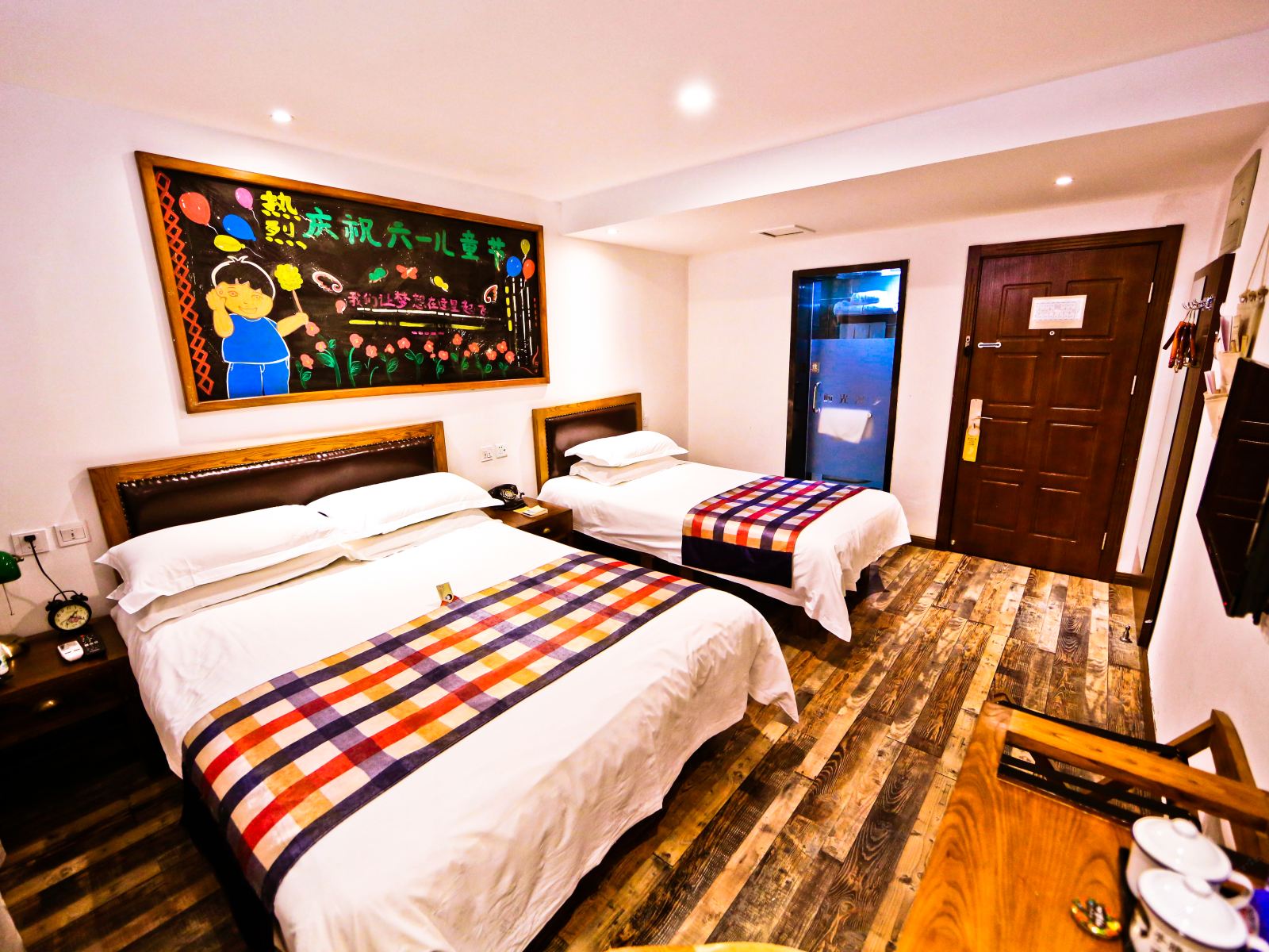 时光窗井家庭房