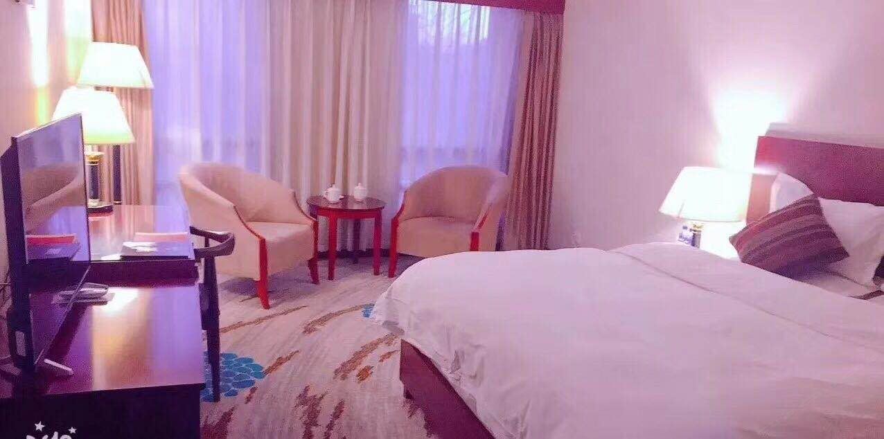 豪华大床间