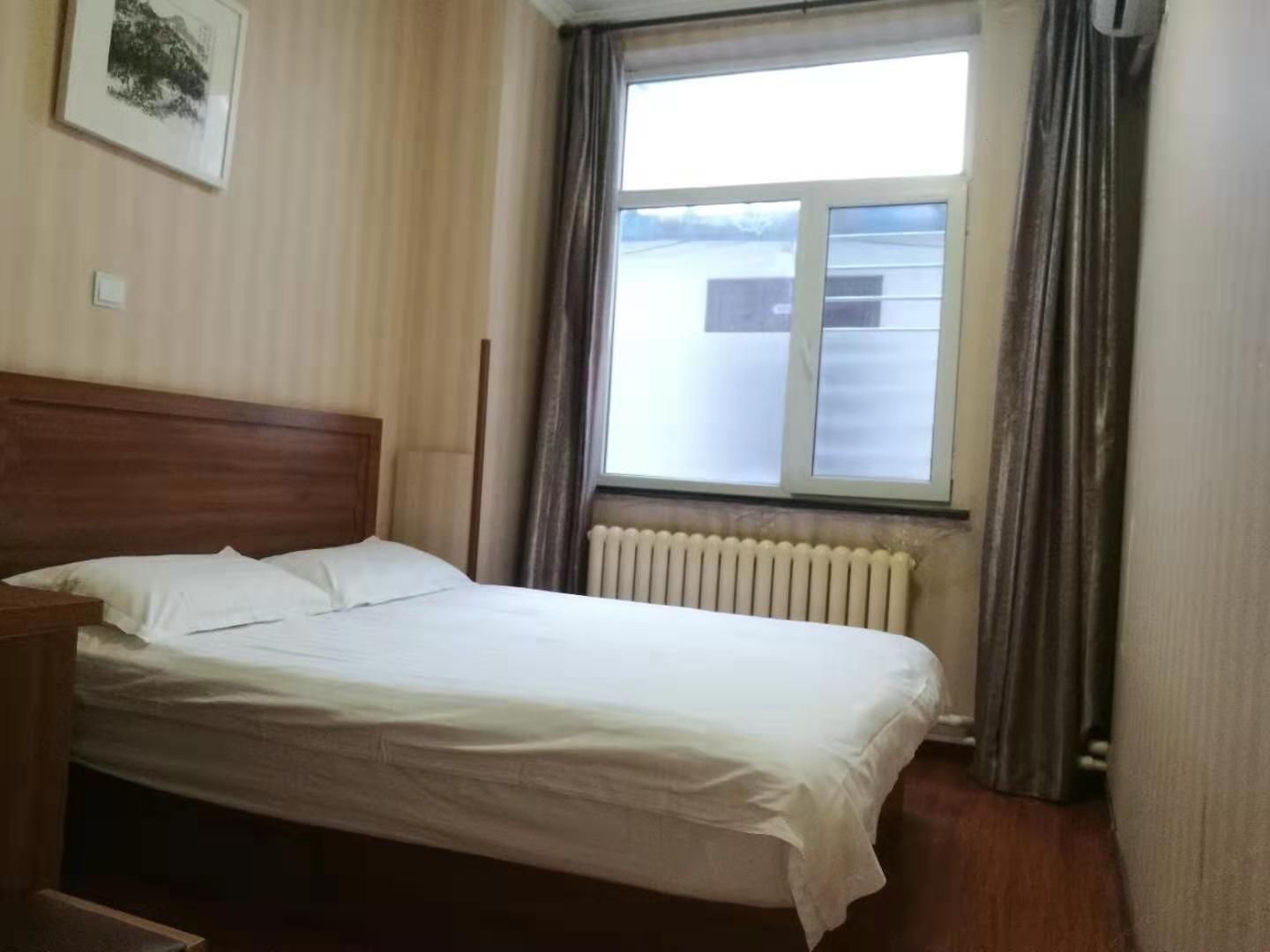 经济大床房