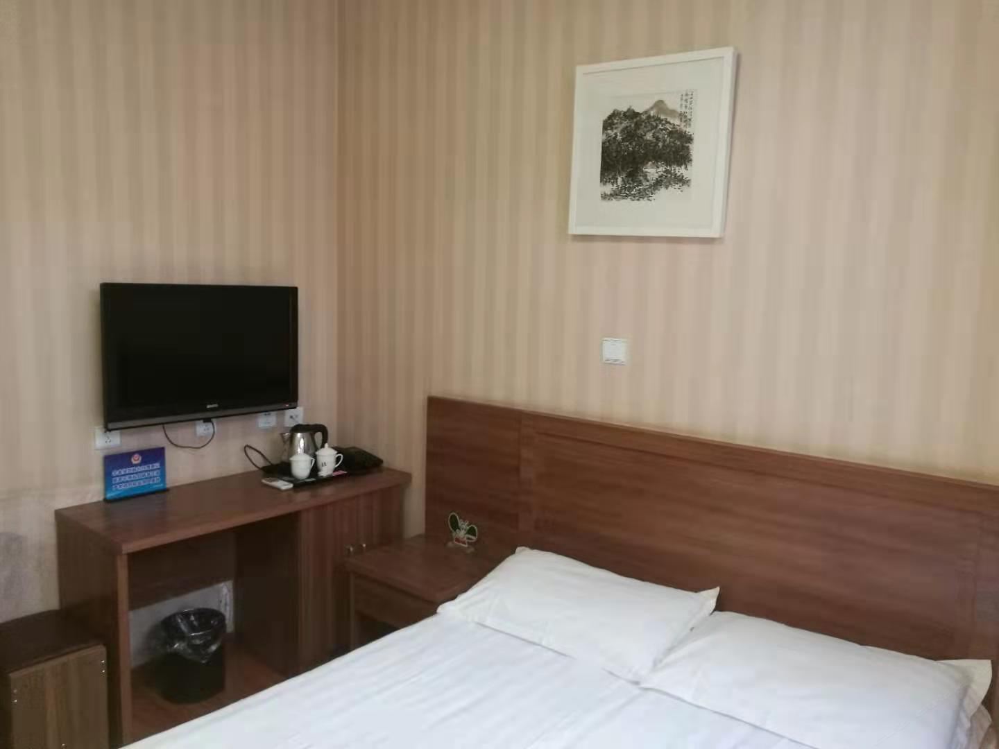 经济大床房