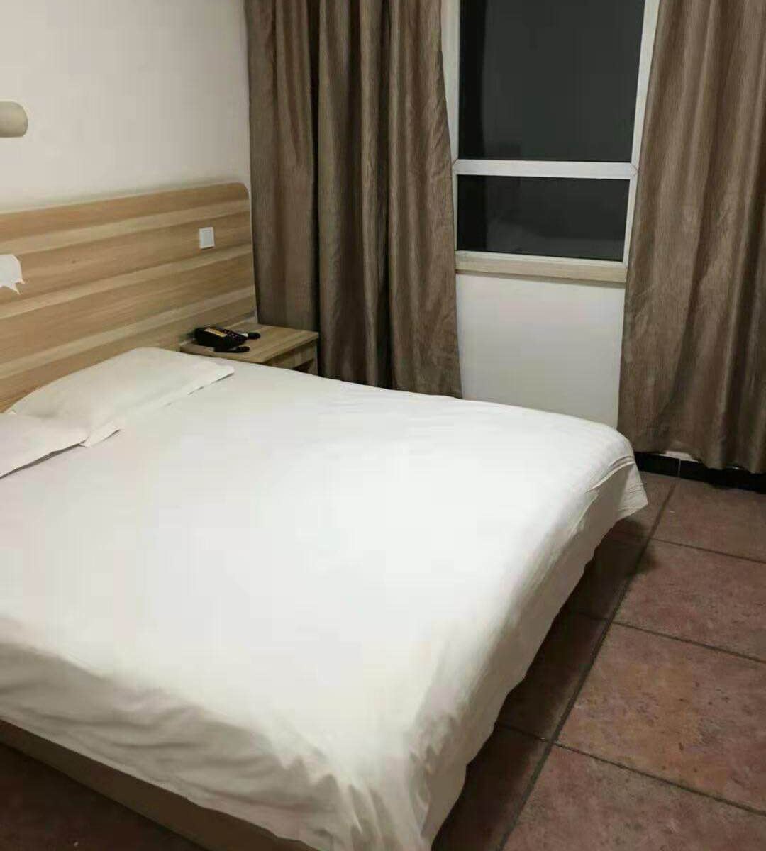 豪华大床房