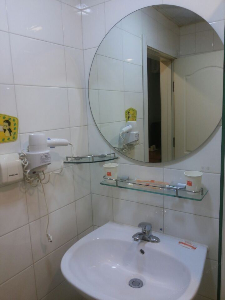 大床房B(无窗)