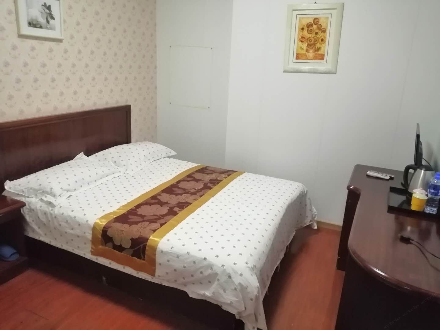 舒适大床房(无窗)