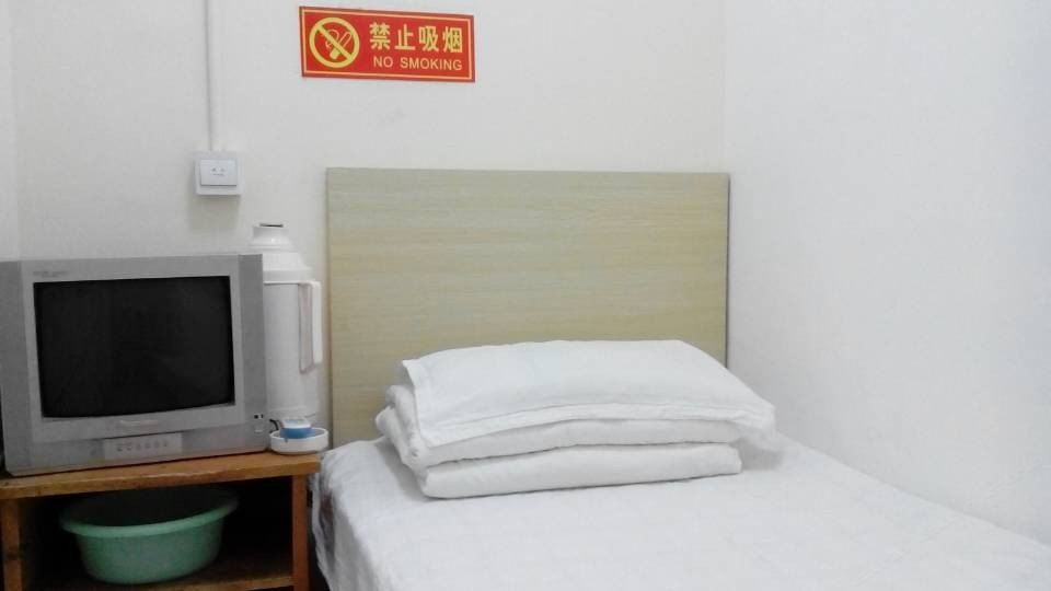 普通单人间(公共卫浴)