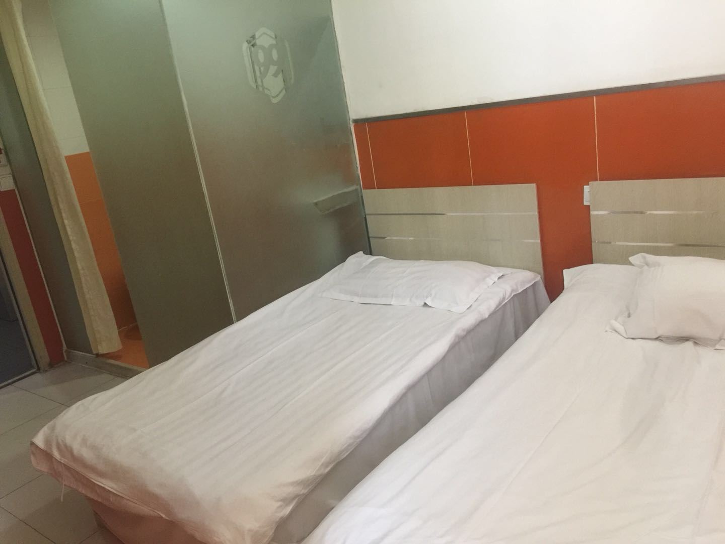 双床房