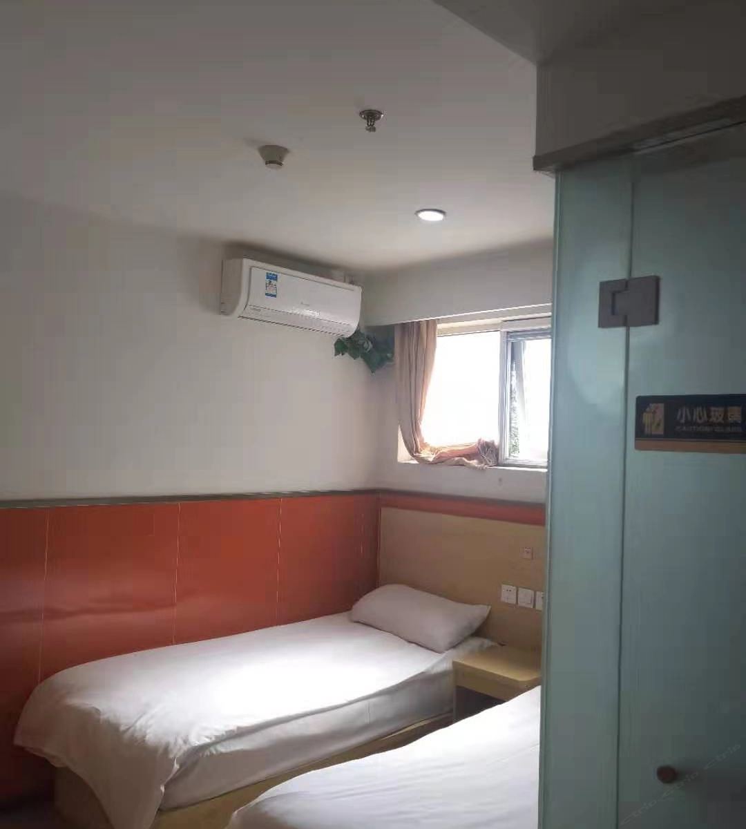 温馨双床房