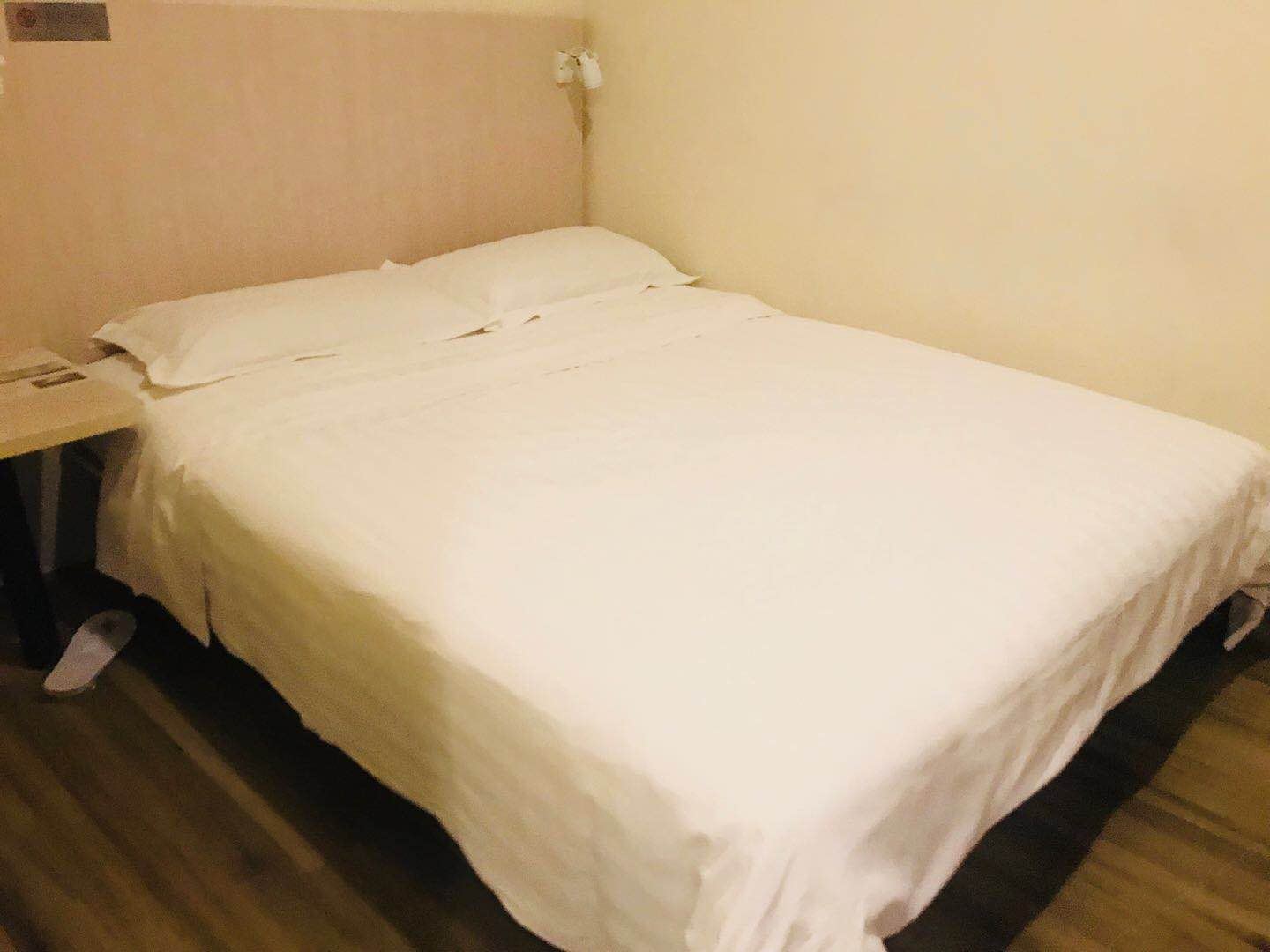 舒适大床房