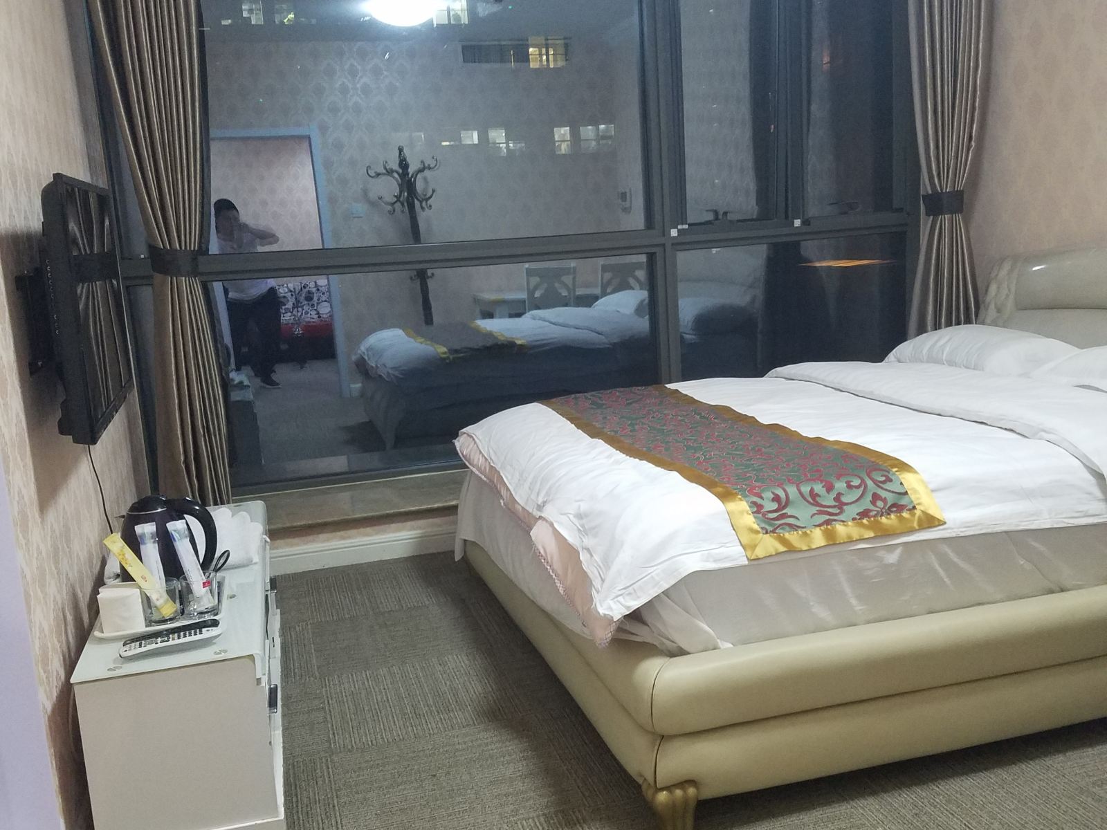 商务大床房