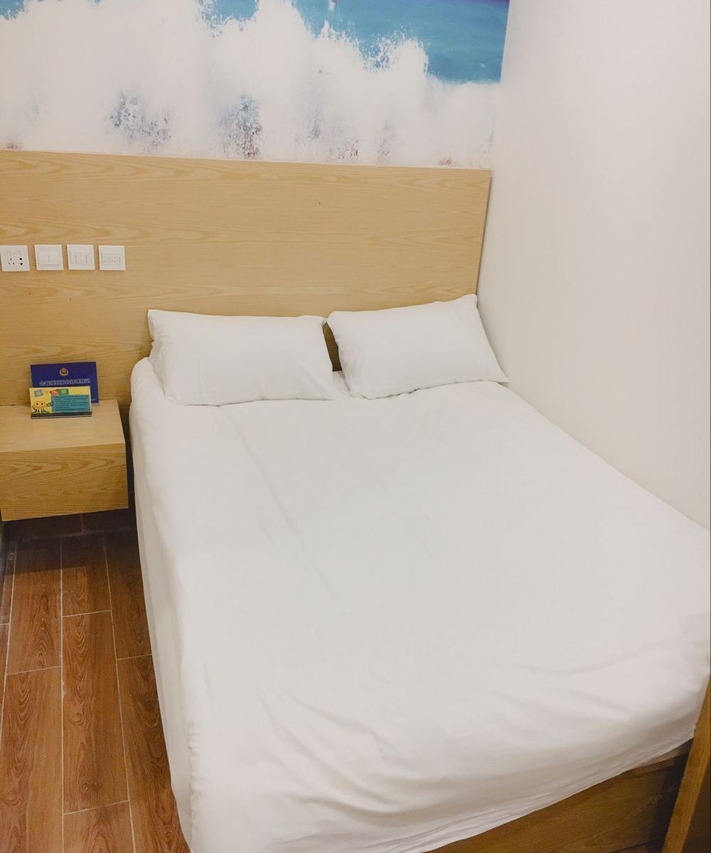 经济大床房