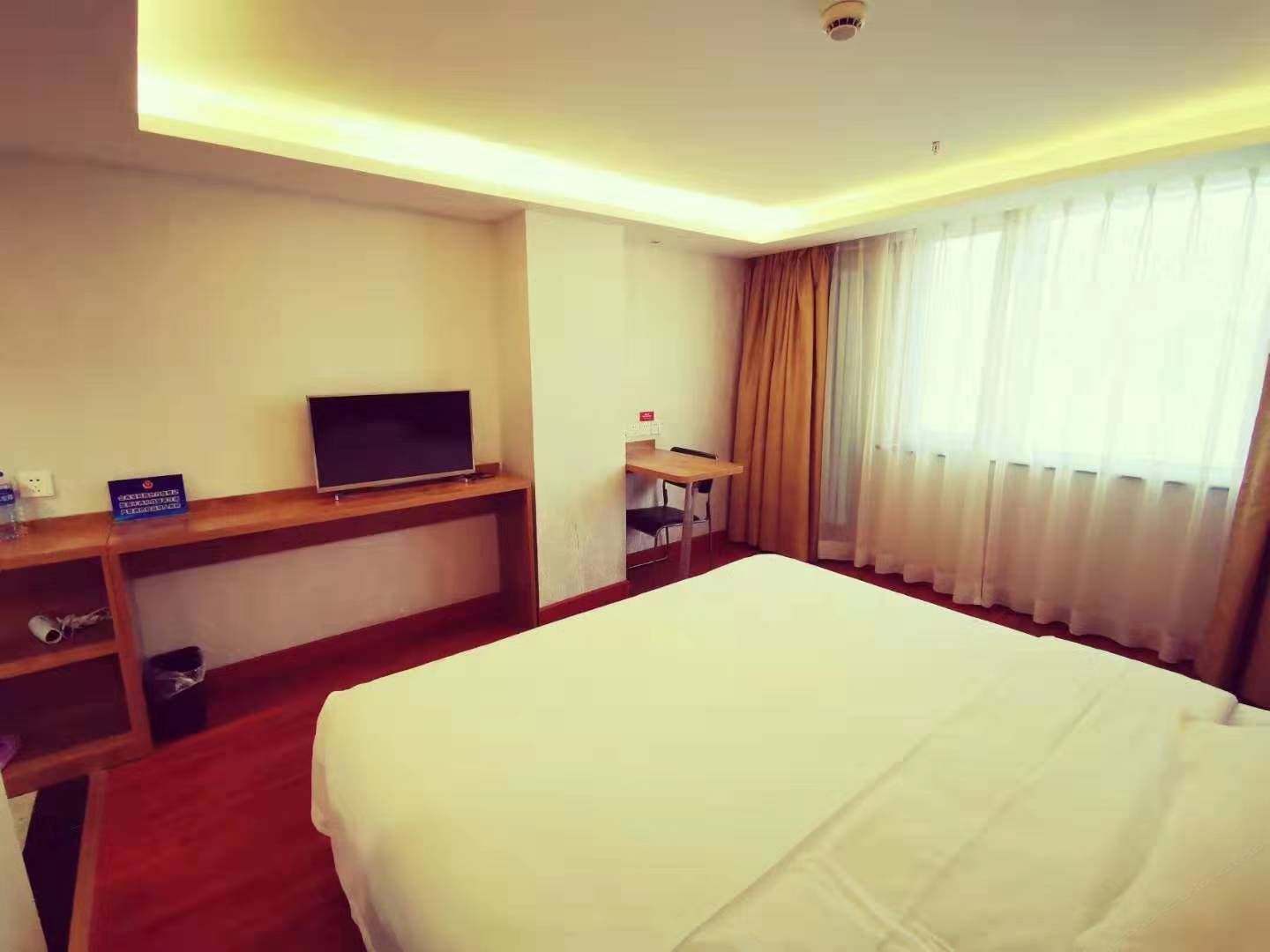 豪华大床房