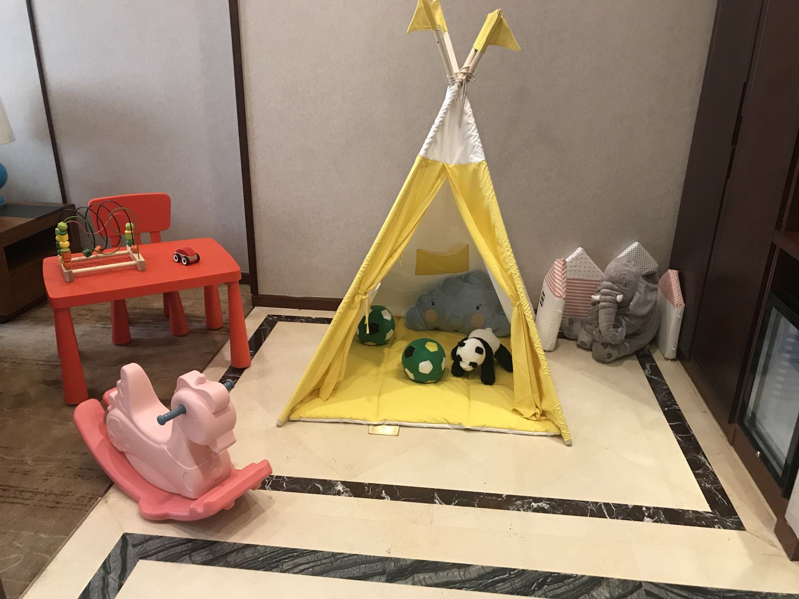亲子房