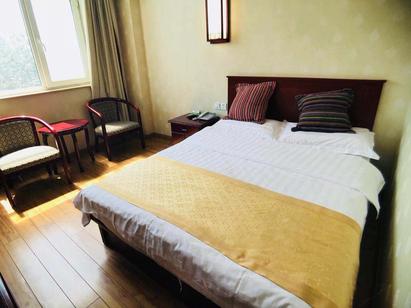 豪华大床房